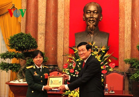 Exemplary army officers honored - ảnh 1